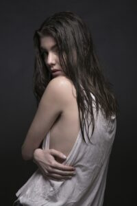 woman 1868459 1280