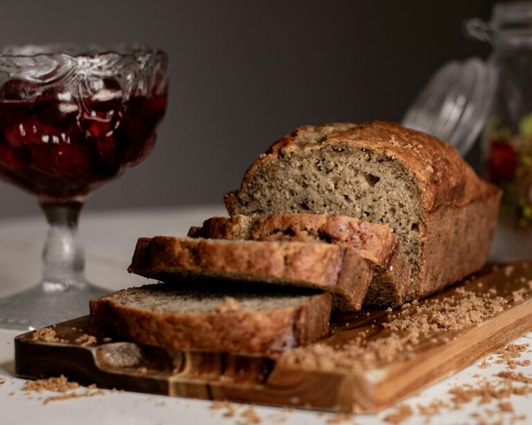 Classic Banana Bread Recipe: Moist, Easy and Delicious