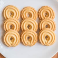 Easy No-Chill Sugar Cookies Recipe: Soft Cut-Out Cookies That Hold Their Shape for Holiday Baking 4 Easy No-Chill Sugar Cookies Recipe: Soft Cut-Out Cookies That Hold Their Shape for Holiday Baking