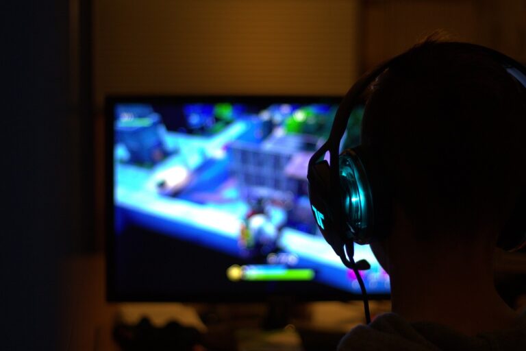 Fortnite Split Screen Guide: How to Play Local Co-Op on Xbox and PlayStation (Updated)