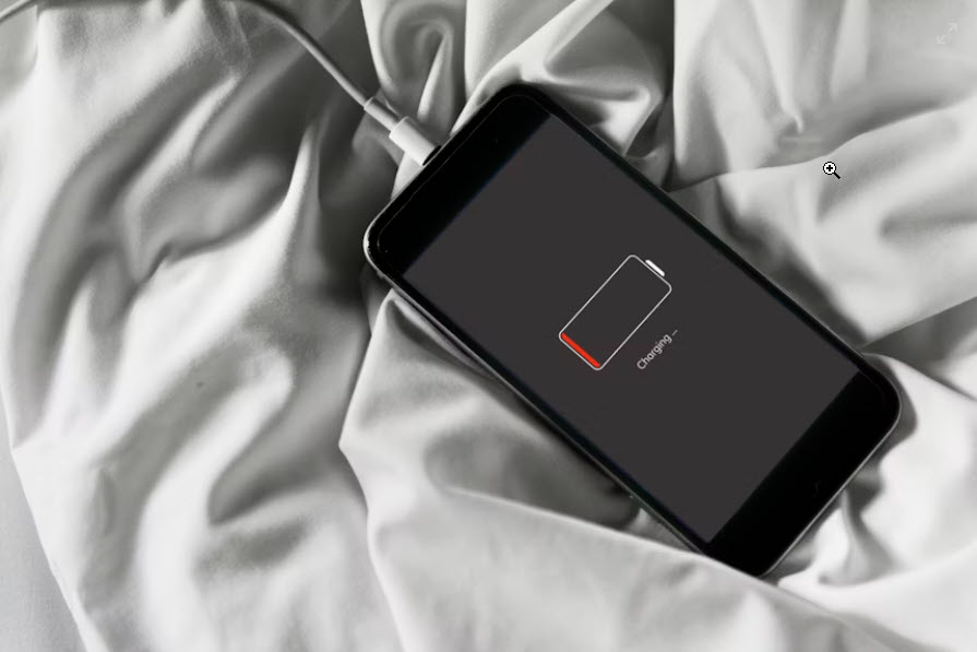 7 Ways to Troubleshoot If Your iPhone Battery Is Draining Fast