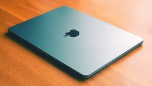 How to Restart a MacBook Air?