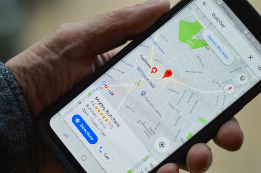 Feature image Search locations on Google Maps - Android