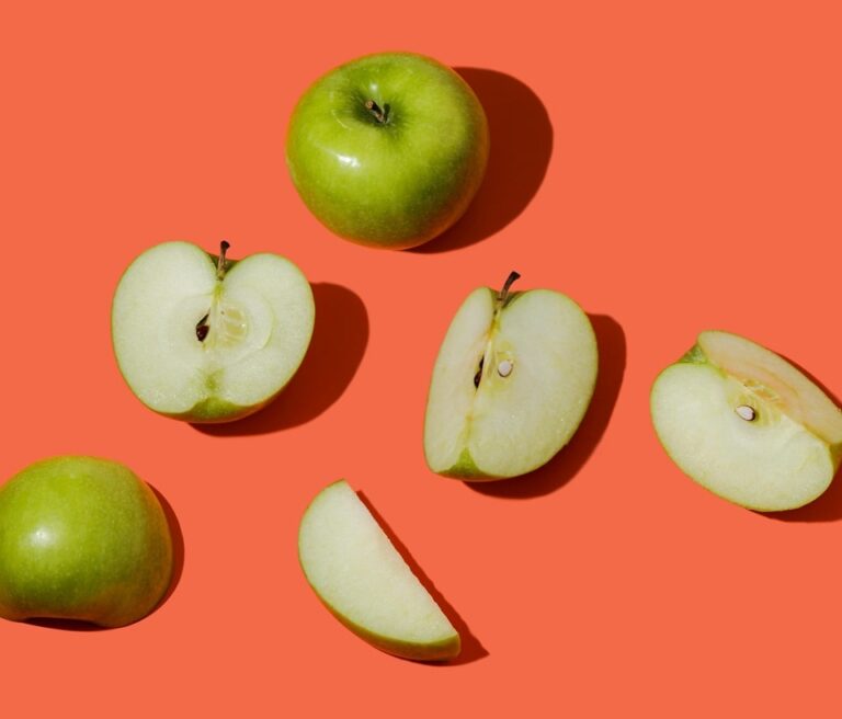 10 Impressive Health Benefits of Apples