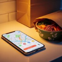 Choosing the Right Food Delivery App: An In-Depth Comparison of Major Services