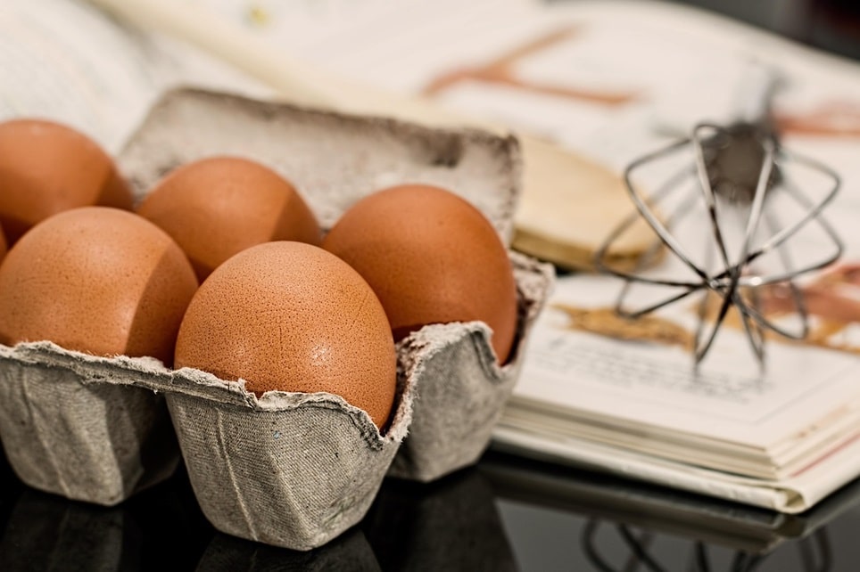 How Many Calories Are in an Egg? Complete Guide to Nutrition and Caloric Breakdown