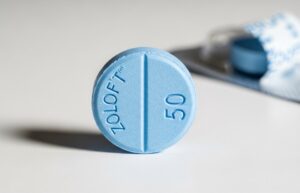 Zoloft (Sertraline Hydrochloride): uses, doses, interactions and side effects 5 Zoloft (Sertraline Hydrochloride): uses, doses, interactions and side effects