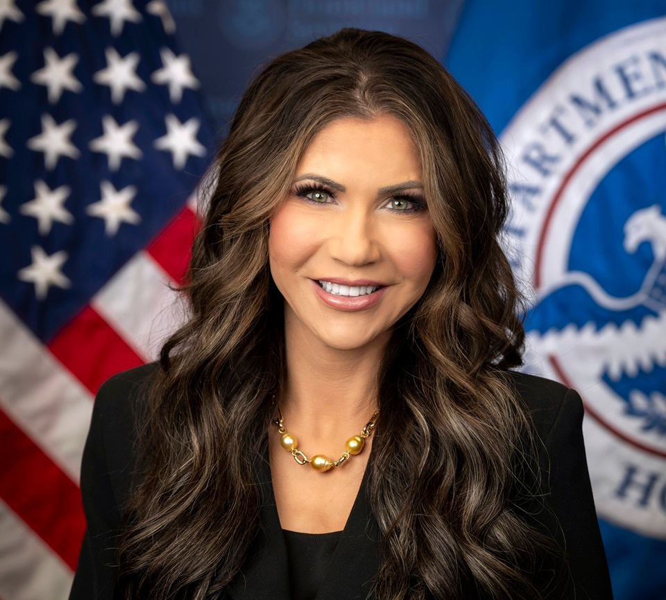 kristi noem dog,did kristi noem shoot a dog,kristi noem puppy,kristi noem shot dog,kristi noem dog shooting,kristi noem shoots dog