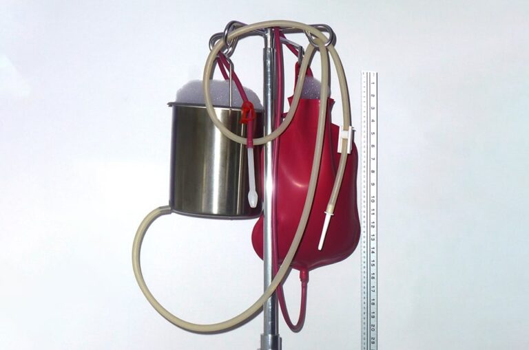 Colon Cleansing and Natural Detox: Separating Scientific Evidence from Health Claims and Safety Risks