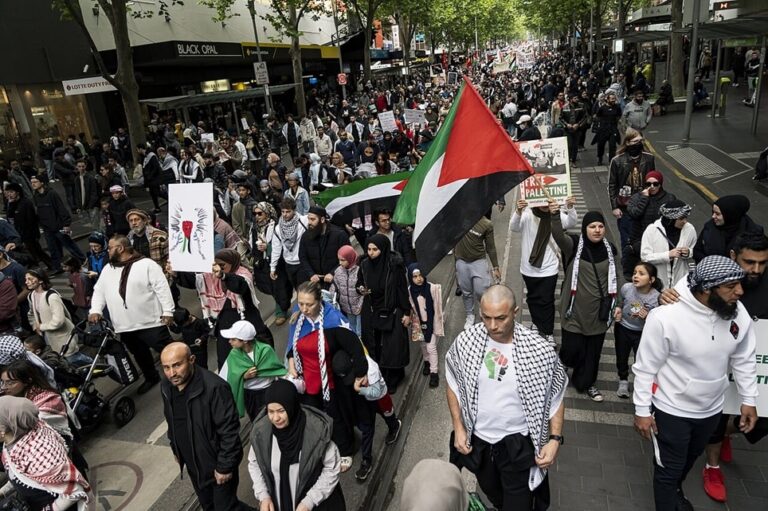 Tens of Thousands March in Sydney Pro-Palestine Rally Defying Supreme Court Ban on Second Anniversary of Gaza Conflict