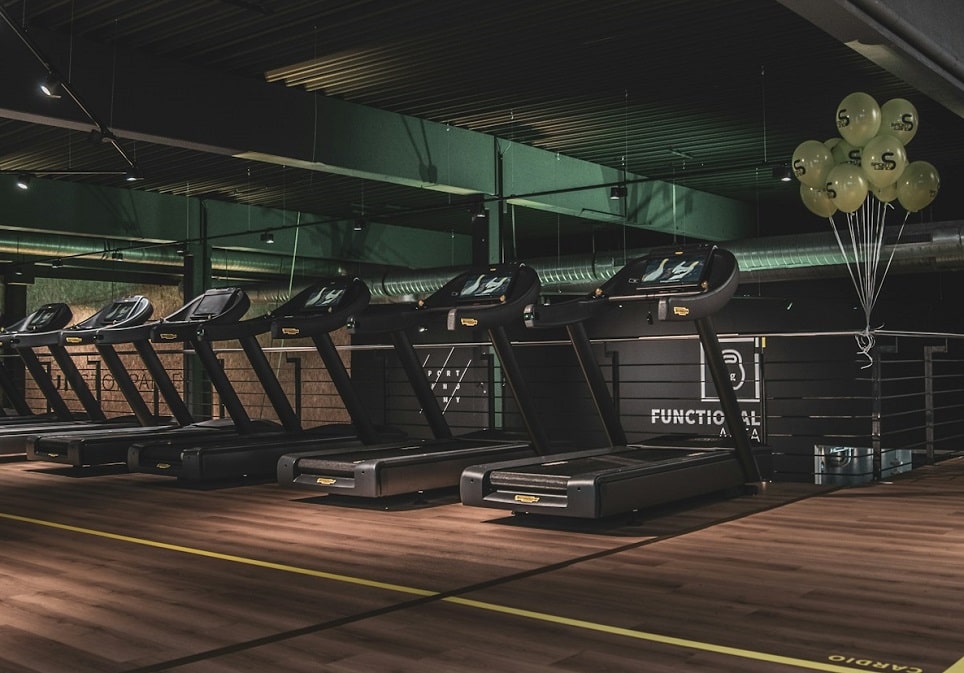 Thanksgiving 2025 Gym Hours Which Major Chains Are Open or Closed Near You