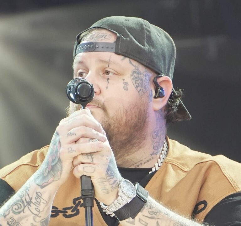 Jelly Roll’s 200-Pound Weight Loss: Shaved Beard Reveals Dramatic New Look