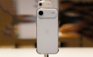 Apple iPhone 17 Air (2025) Review: Ultra-Slim Design, 120Hz ProMotion Display, and Revolutionary A19 Pro Chip – Everything You Need to Know Before Buying