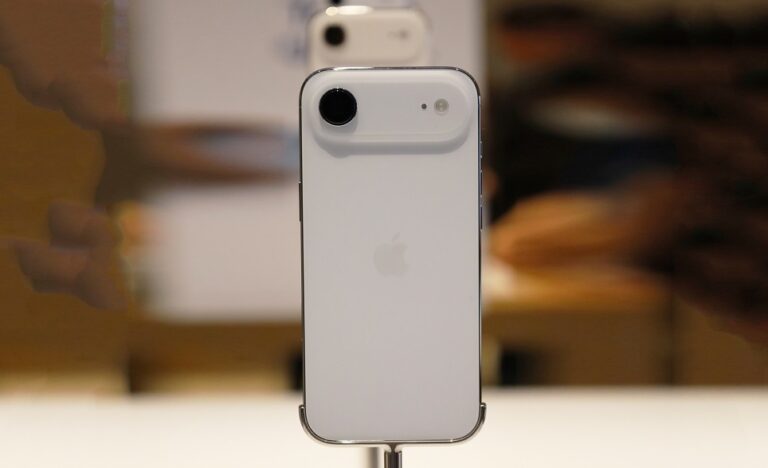 2025 Ultimate Guide: 50+ Proven Ways to Speed Up a Slow iPhone (iOS 26 & Older Models)