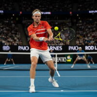 Jannik Sinner Defeats Ben Shelton to Reach 2026 Australian Open Semifinals: Match Analysis and Djokovic Preview