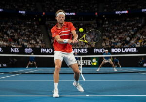 Jannik Sinner Defeats Ben Shelton to Reach 2026 Australian Open Semifinals: Match Analysis and Djokovic Preview