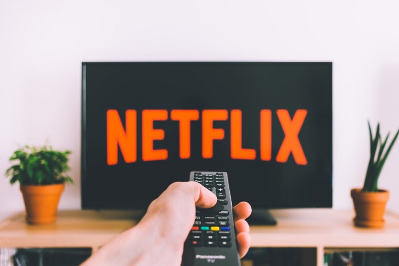 Netflix Free Trial 2026: How to Watch for Free (Legally) & Best Alternatives with Free Trials